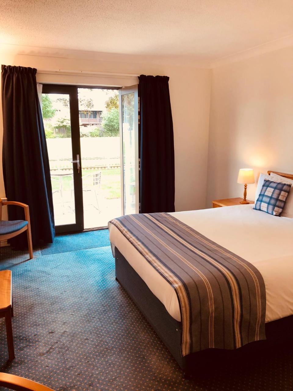 Ashow Stoneleigh Park Lodge מראה חיצוני תמונה